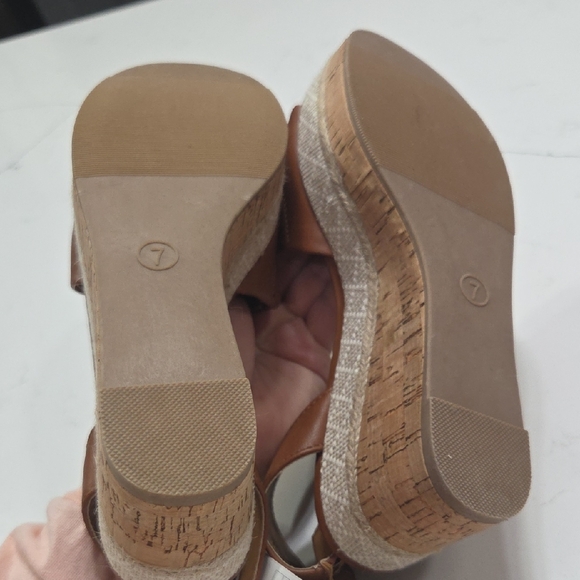 Universal Thread Brown Wedge Sandals Sz 7 New With Tag - Picture 7 of 9